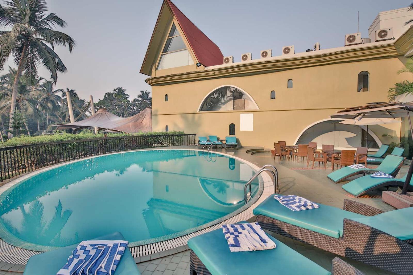 Hotel Neelam The Glitz à Calangute Extérieur photo