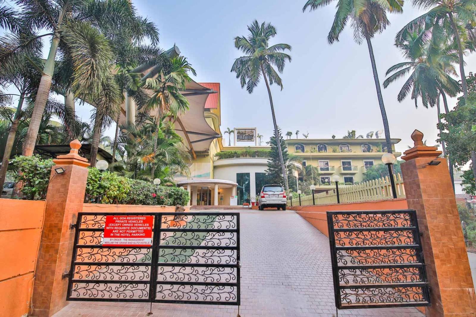 Hotel Neelam The Glitz à Calangute Extérieur photo
